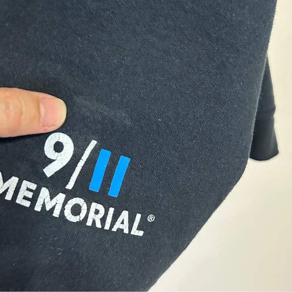 9/11 Memorial Commemorative Hoodie Women’s Size large Navy Blue *FLAW* - Picture 3 of 10